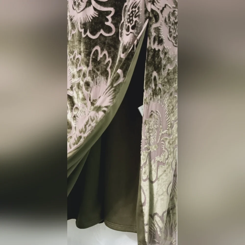 EUC TAYLOR Moss Green Floral Burnout Fall Cowl Neck Maxi Dress Size 6